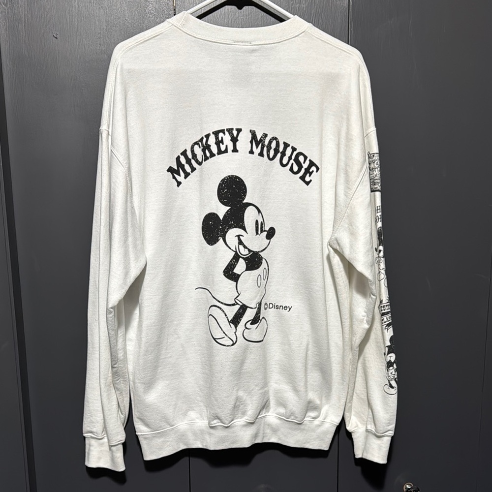 Disneyland Tokyo's White Mickey Mouse Sweater